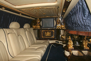 Illustration for article titled Michael Jackson's Tacky Rolls Royce Limo Going To Auction